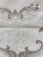 Load image into Gallery viewer, &quot;Theodosia&quot; Embroidered Runner
