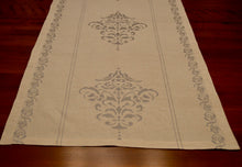 Load image into Gallery viewer, Viktoria Embroidered Runner
