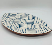 Load image into Gallery viewer, Lines Leaf-Shaped Platter (2 size and glaze color choices)
