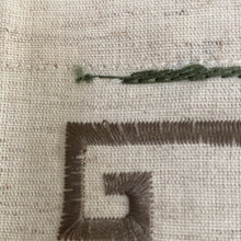 Load image into Gallery viewer, Mirsini Embroidered Runner
